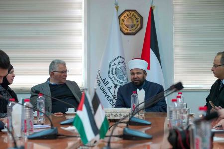 رئيس جامعة القدس يستقبل وزير الأوقاف وعميد "ميثاق" 